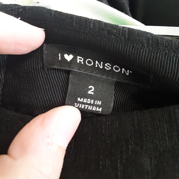 Black Ruffle Skirt Textured Cute Size 2 - Picture 5 of 7